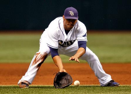 Encadrer la trajectoire de la balle de baseball pour l'attraper